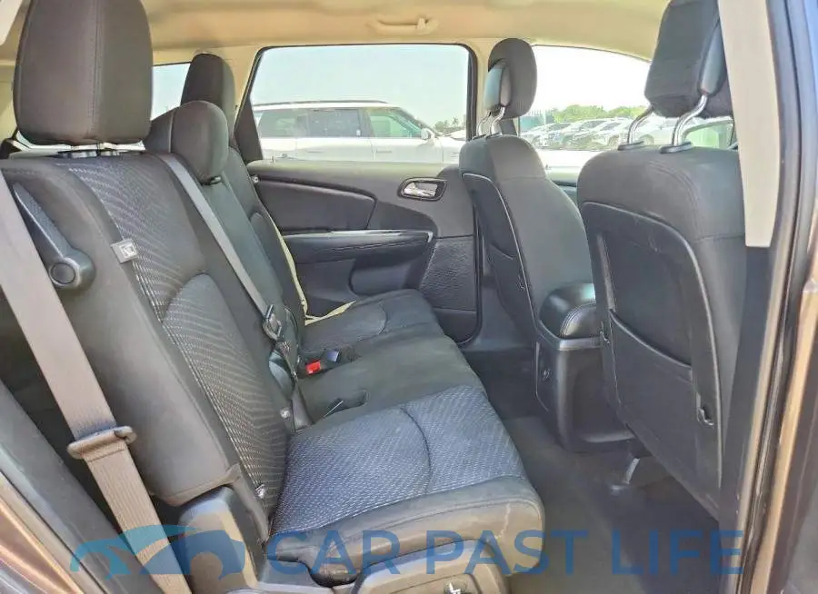 3C4PDCAB4LT276743# 11