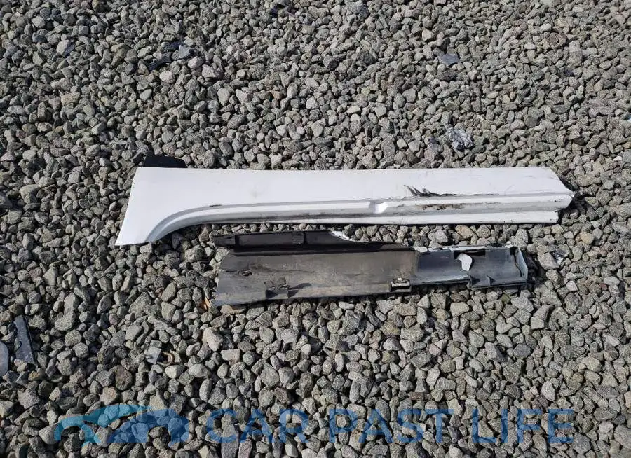 1G6AE5RX6J0135233# 12