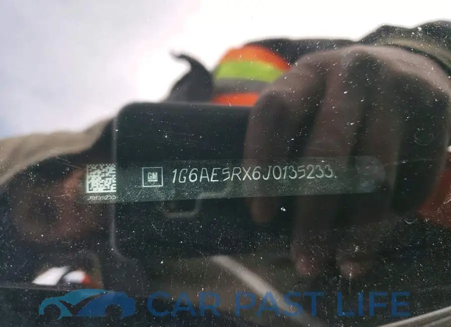 1G6AE5RX6J0135233# 13