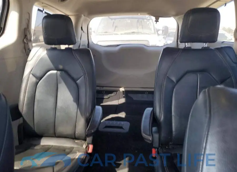 2C4RC1BGXJR116280# 10