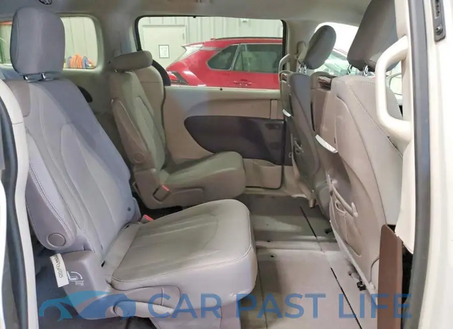 2C4RC1FG2MR560719# 11