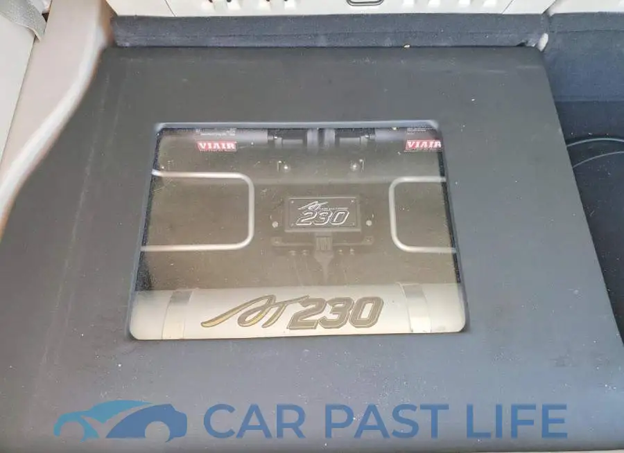 2C4RC1GG7JR334203# 13