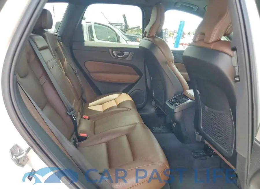 YV4102DL7L1565247# 11