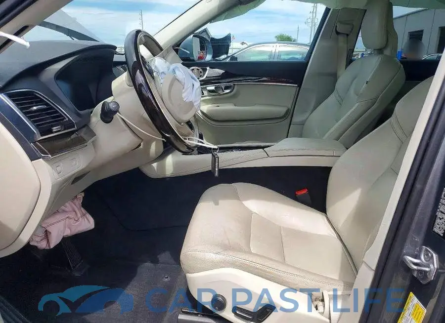 YV4A22PK4J1192663# 7
