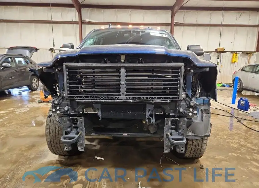 3C6UR5CJ7MG698785# 5
