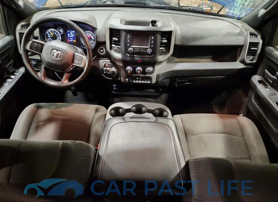 3C6UR5CJ7MG698785# 8
