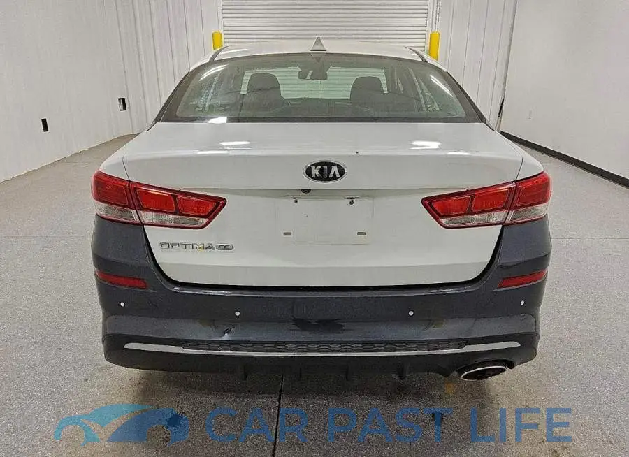 5XXGT4L32KG275213# 6