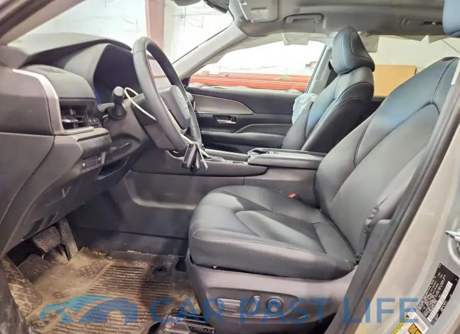 5TDAAAB57TS111095# 7