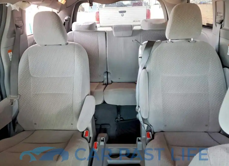 5TDKZ3DC5KS019275# 10