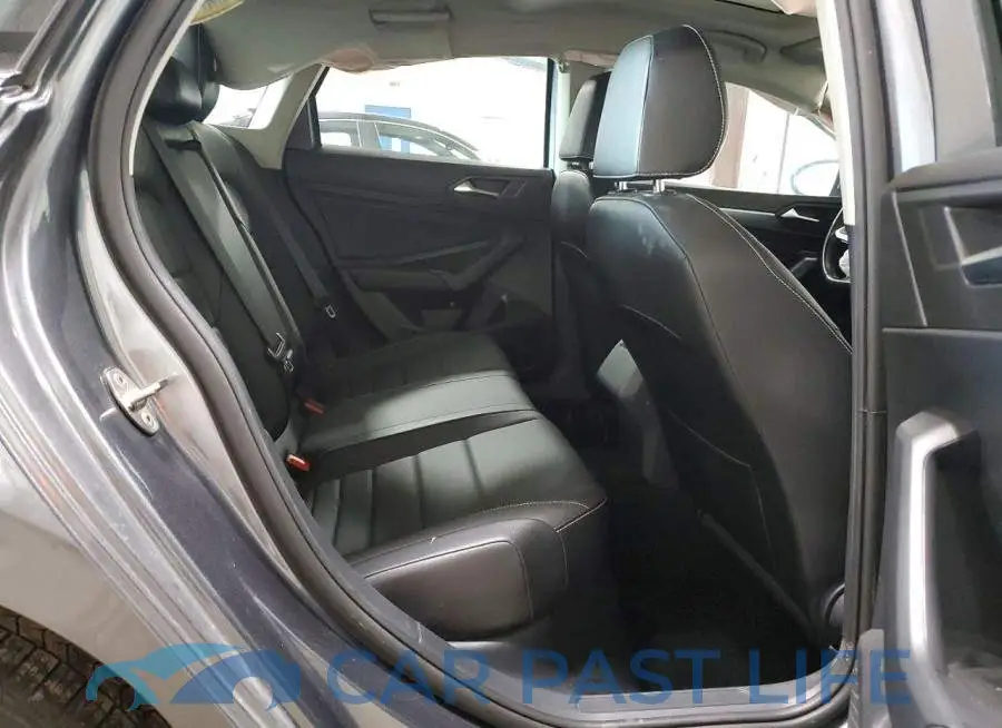 3VW7M7BU0NM030645# 10