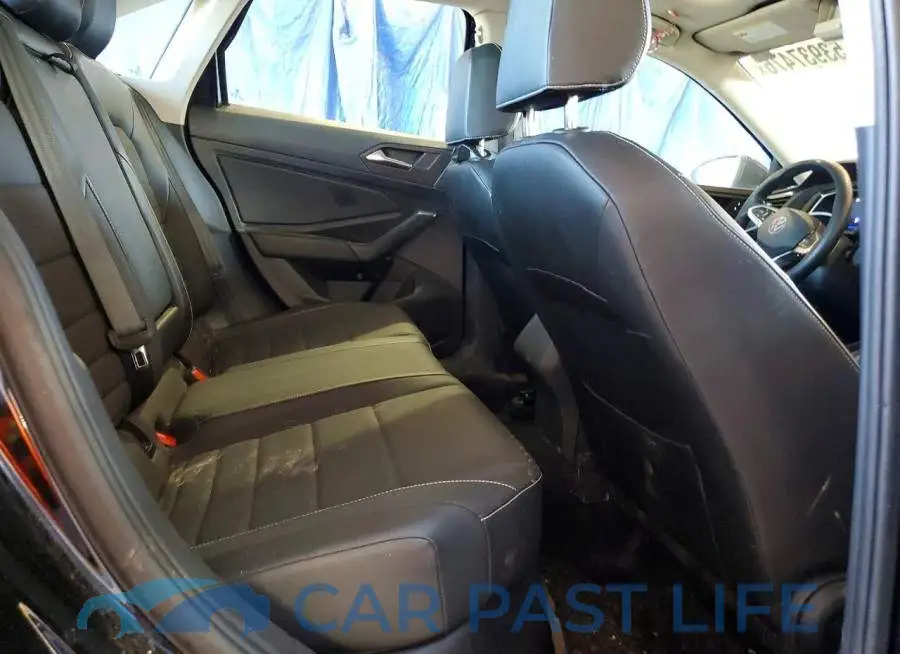 3VW7M7BU6RM095876# 10