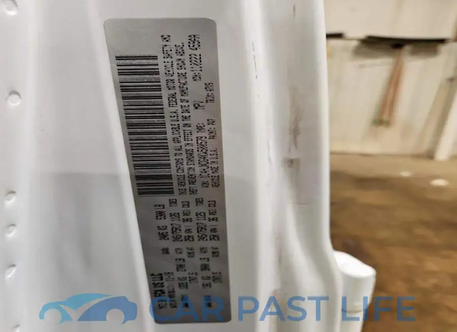 1C4HJXDG4KW500579# 13
