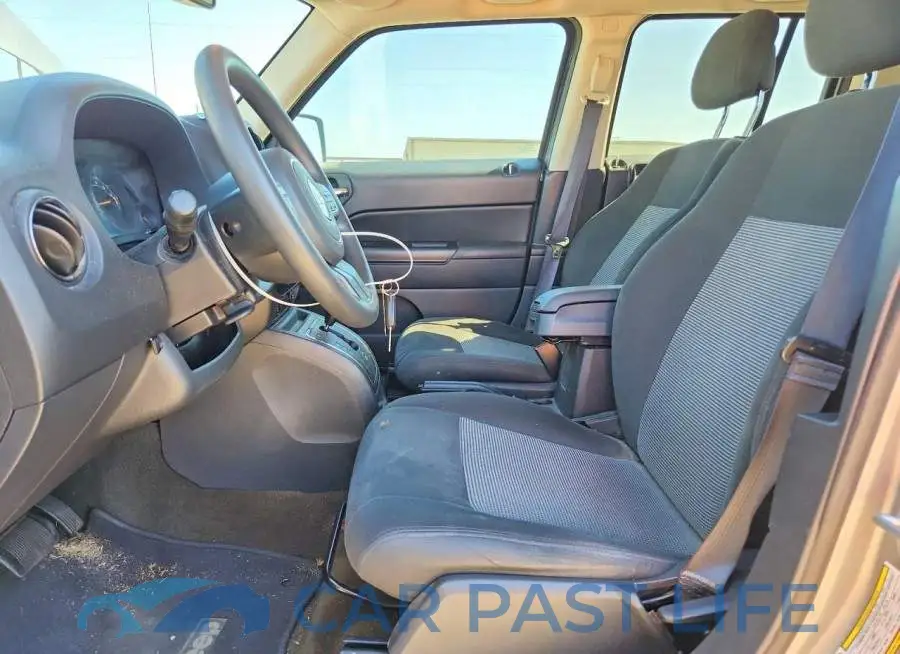 1C4NJPBB2HD120963# 7