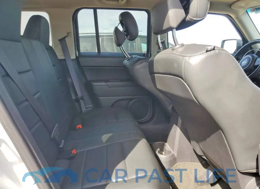 1C4NJRFB2HD210281# 10