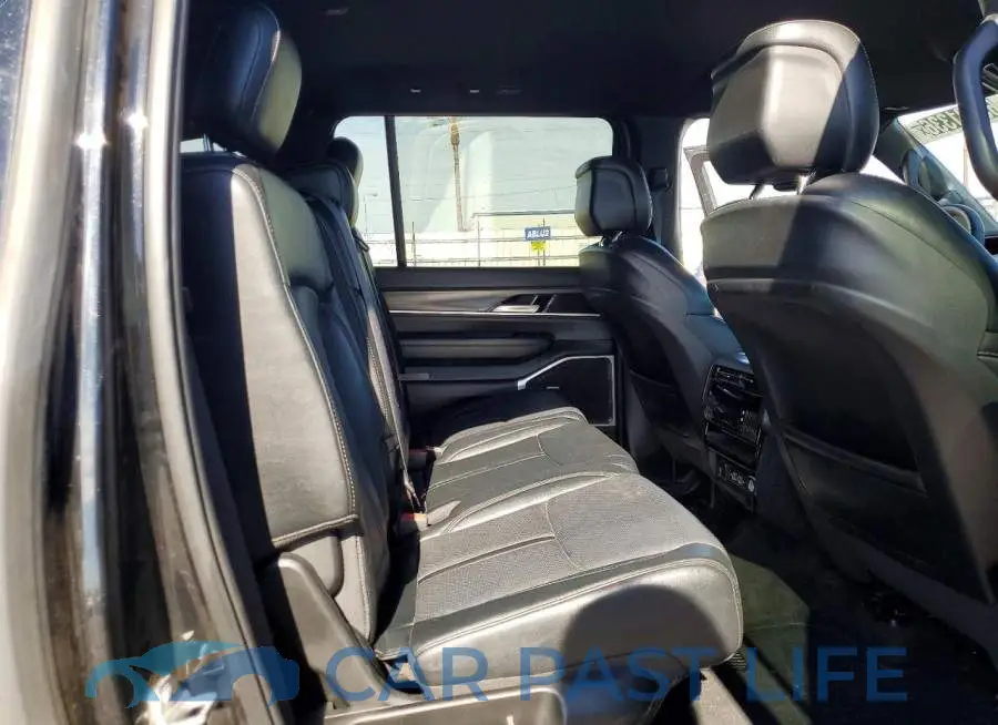 1C4SJRBPXRS176947# 11
