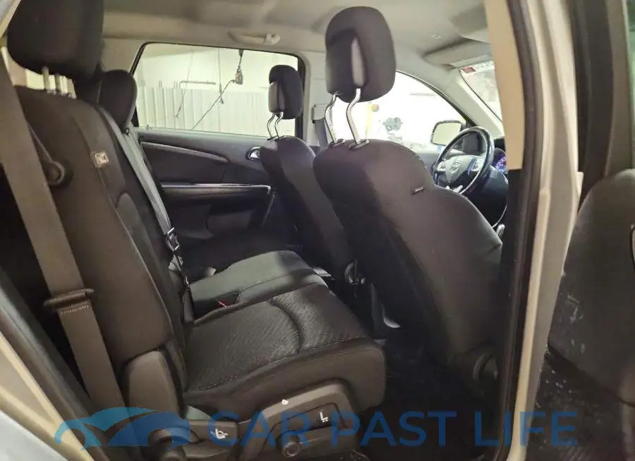 3C4PDCAB1JT212351# 11