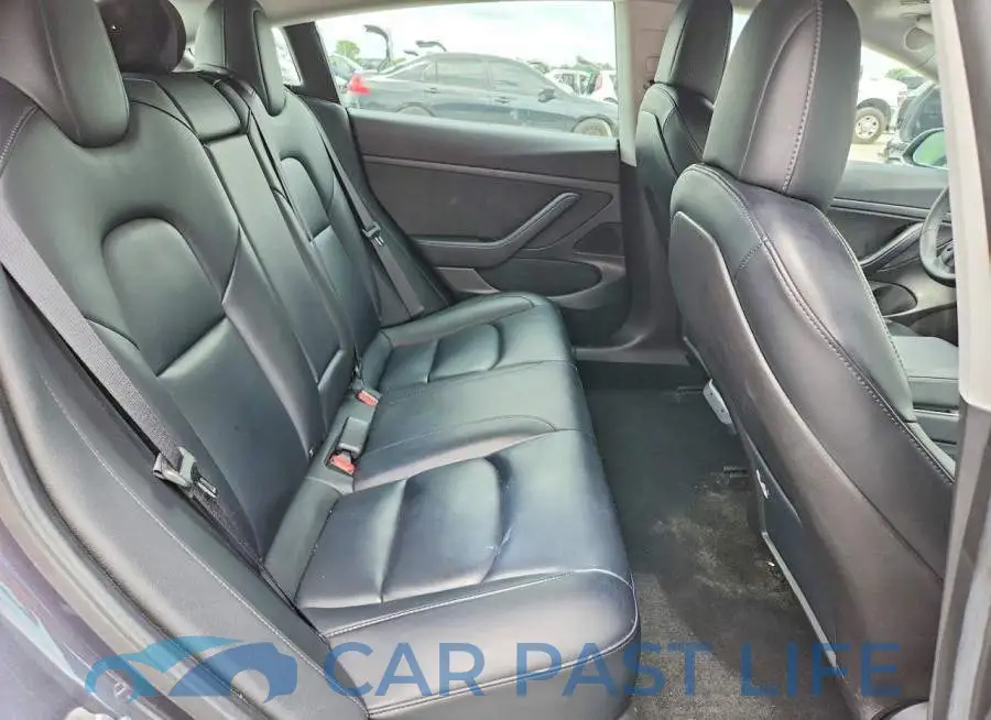 5YJ3E1EA4LF495993# 10