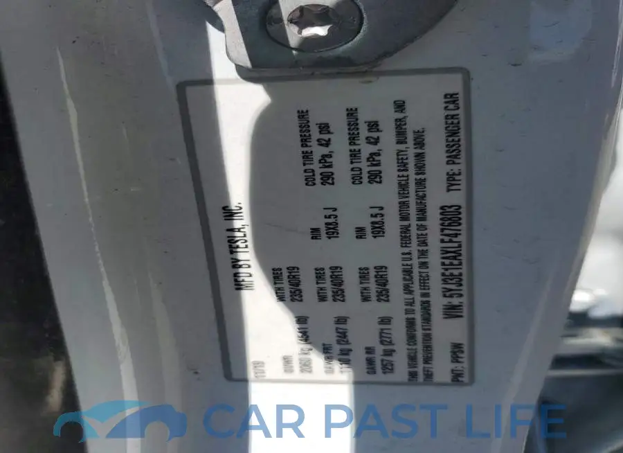 5YJ3E1EAXLF476803# 12