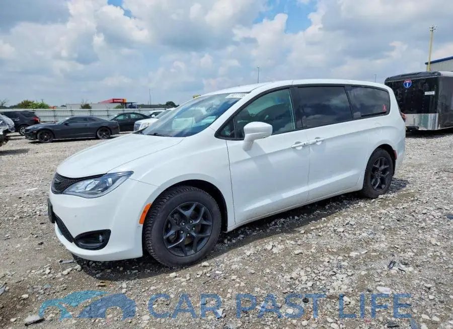 2C4RC1BG3JR317616# 1
