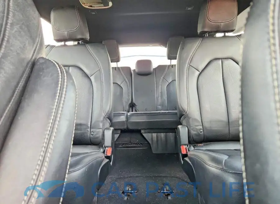2C4RC1BG3JR317616# 10