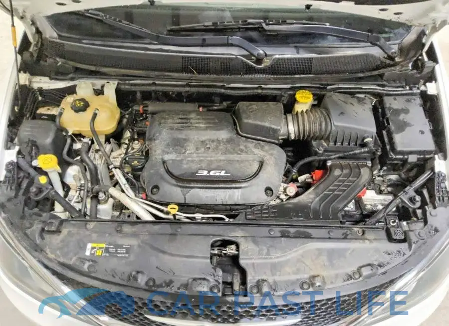 2C4RC1BGXJR141891# 12