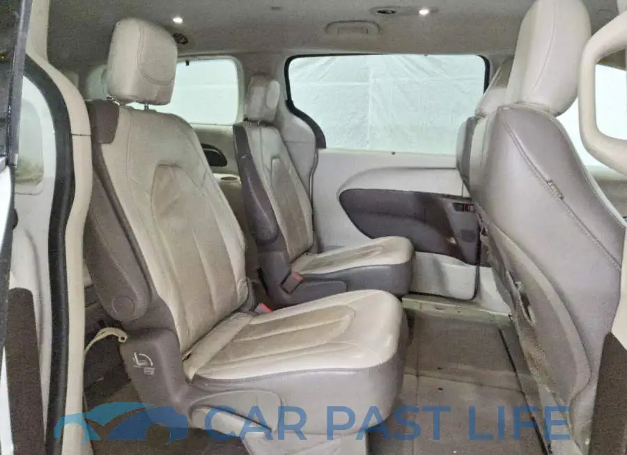 2C4RC1BGXJR141891# 11