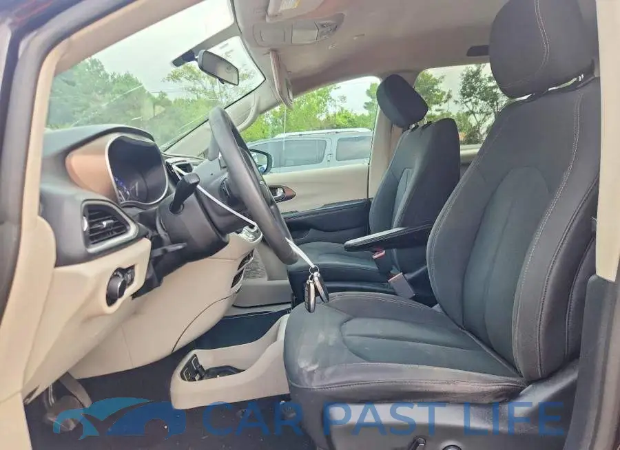 2C4RC1DGXJR186259# 7