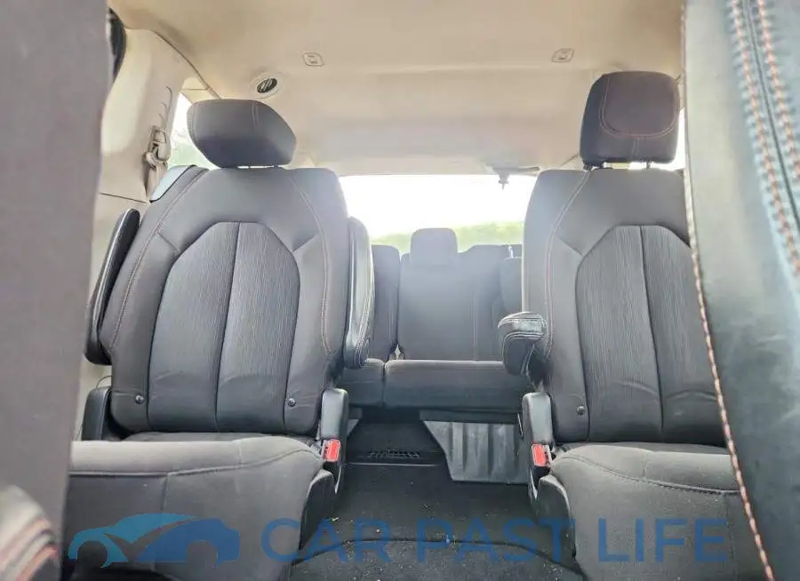 2C4RC1DGXJR186259# 10