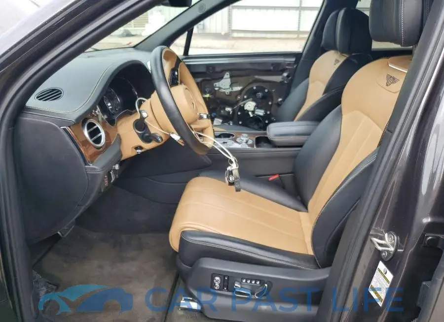 SJAAC2ZV6JC018686# 7