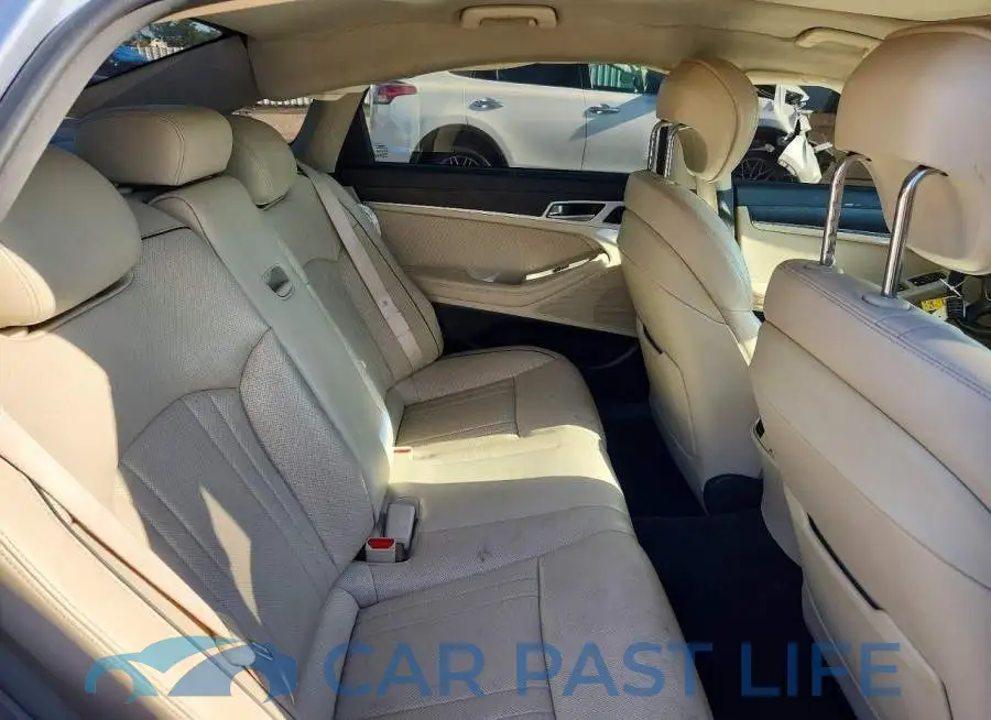 KMHGN4JE9HU192133# 10
