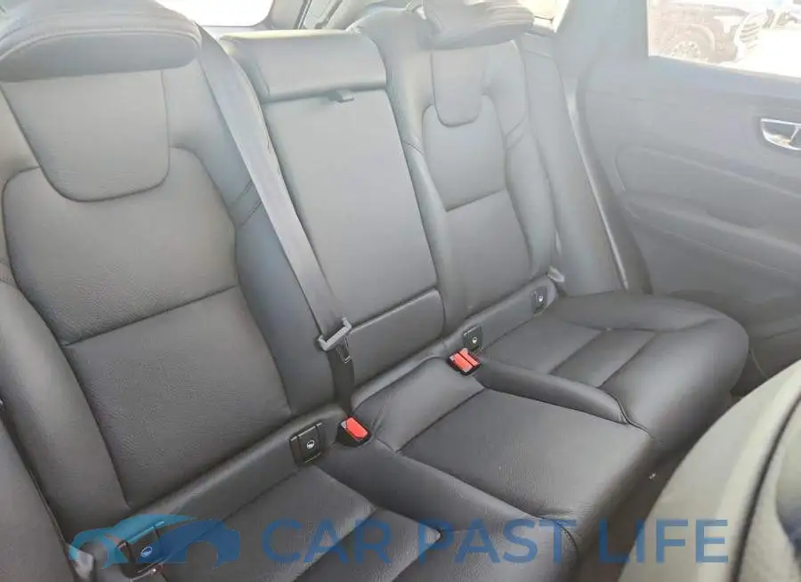 YV4M12RC6S1026099# 10