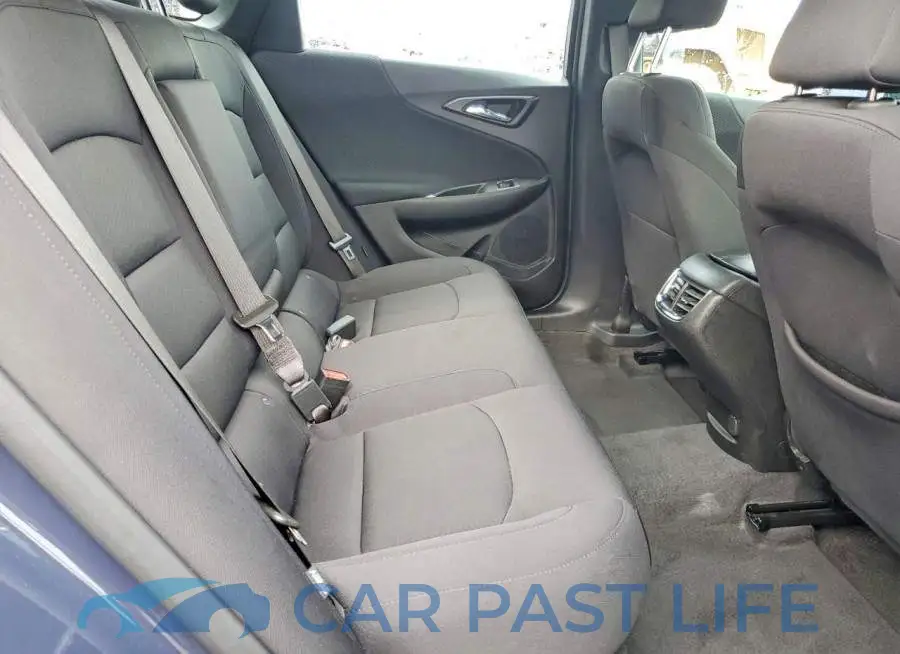 1G1ZD5ST8SF124574# 10