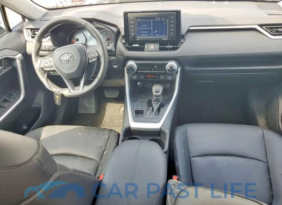2T3A1RFV8LW115910# 8