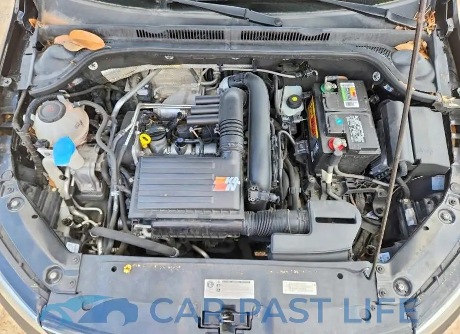 3VW2B7AJ9JM229081# 11