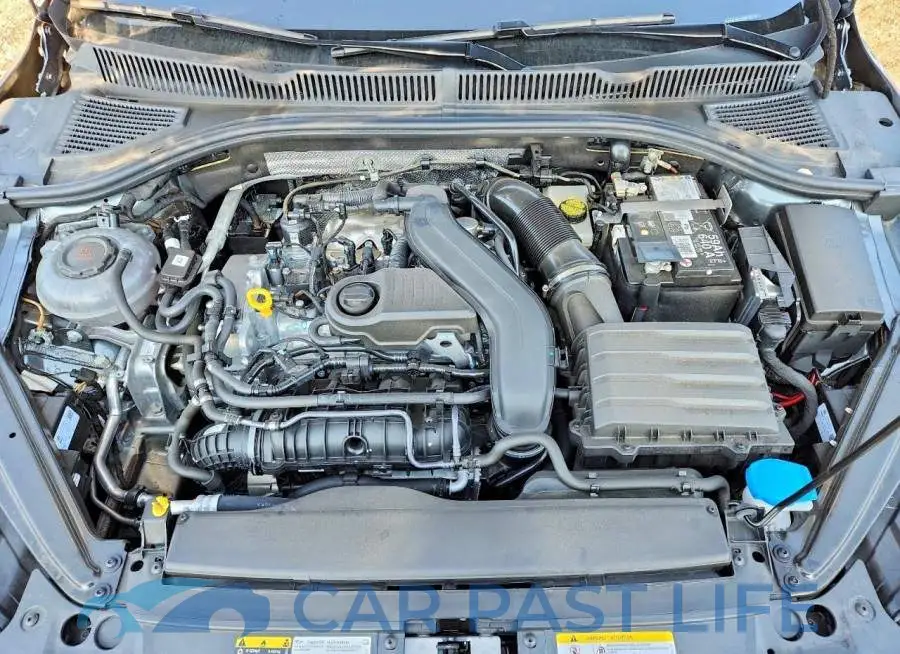 3VW7M7BU3RM018978# 11