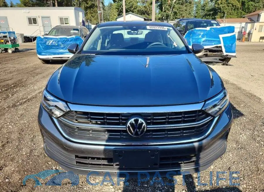 3VW7M7BU3RM018978# 5