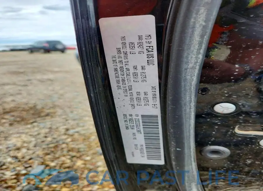 2C3CDZGG6JH138877# 12