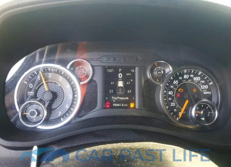 3C6UR5CJ3KG683715# 9