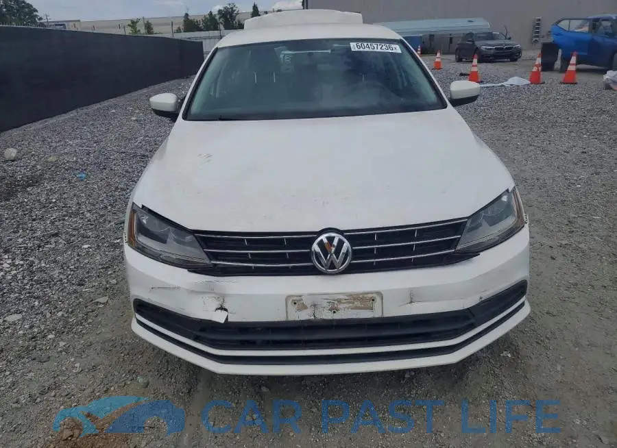 3VW2B7AJ1JM263807# 5