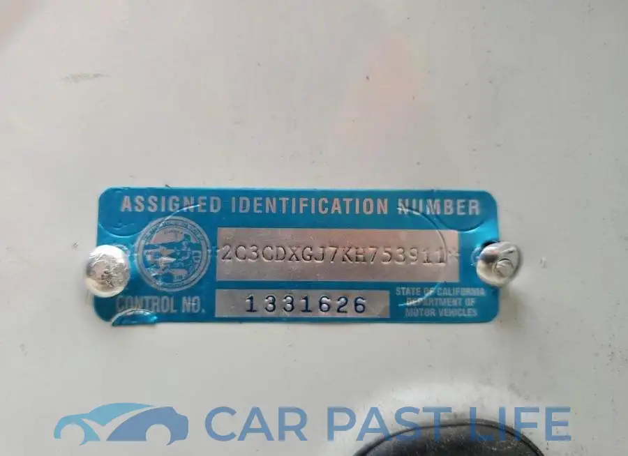 2C3CDXGJ7KH753911# 12