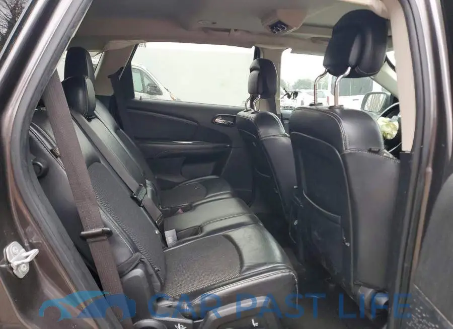 3C4PDCGB4LT272425# 11