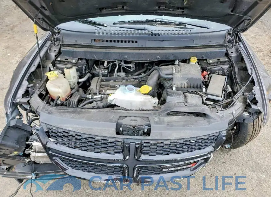 3C4PDCGB4LT272425# 12
