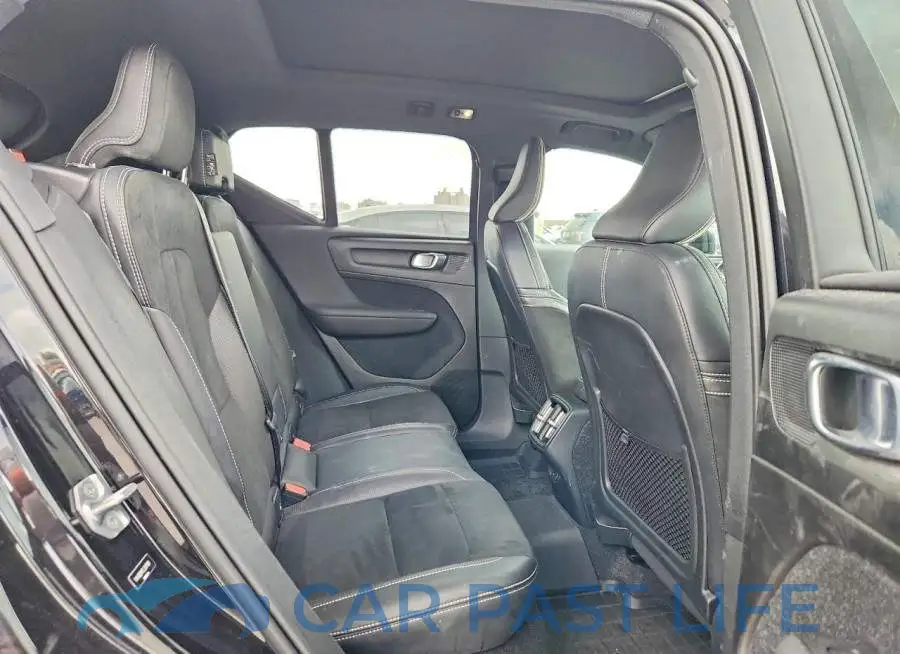 YV4162UM7L2217160# 11
