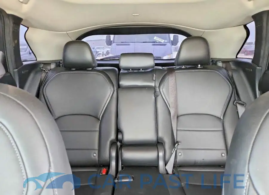 3PCAJ5M11LF108229# 10