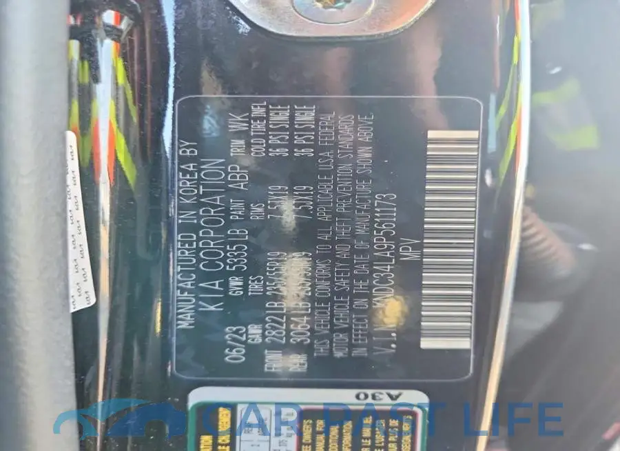 KNDC34LA9P5611173# 14