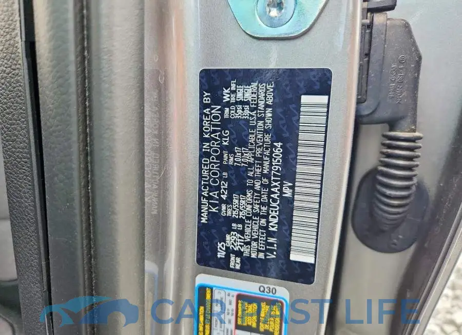 KNDEUCAAXT7915064# 12