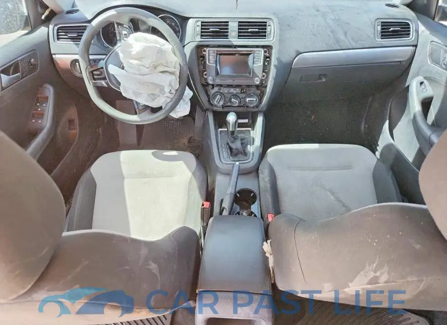 3VW2B7AJ9JM246205# 8