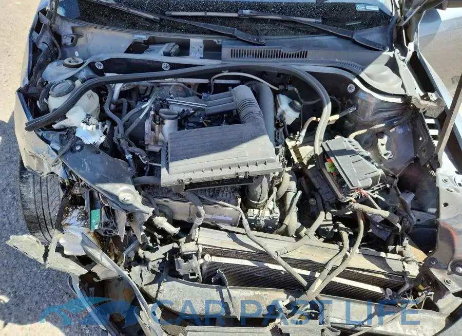3VW2B7AJ9JM246205# 11