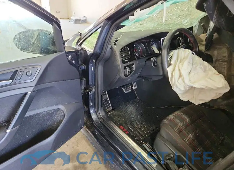 3VW447AU6JM263895# 8