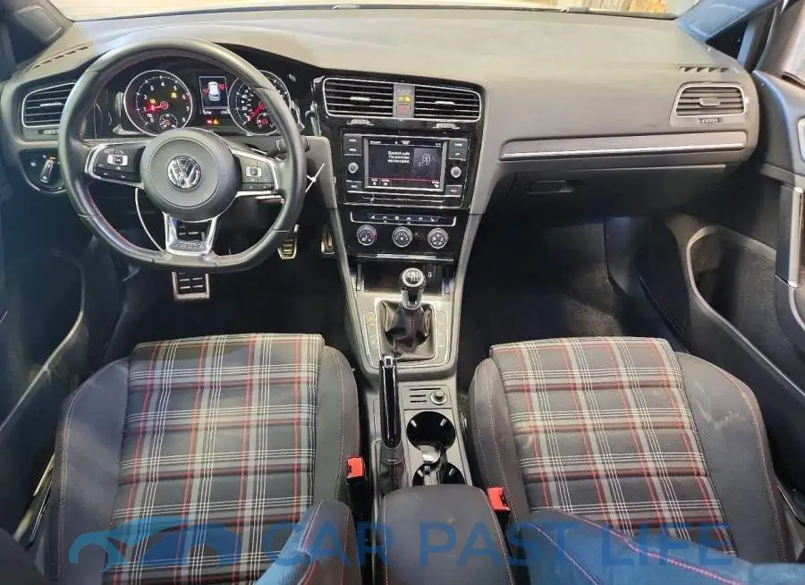3VW5T7AU7LM005377# 8